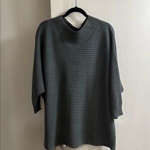 Pink Lily Women's Crew Neck Sweater - Dark Gray